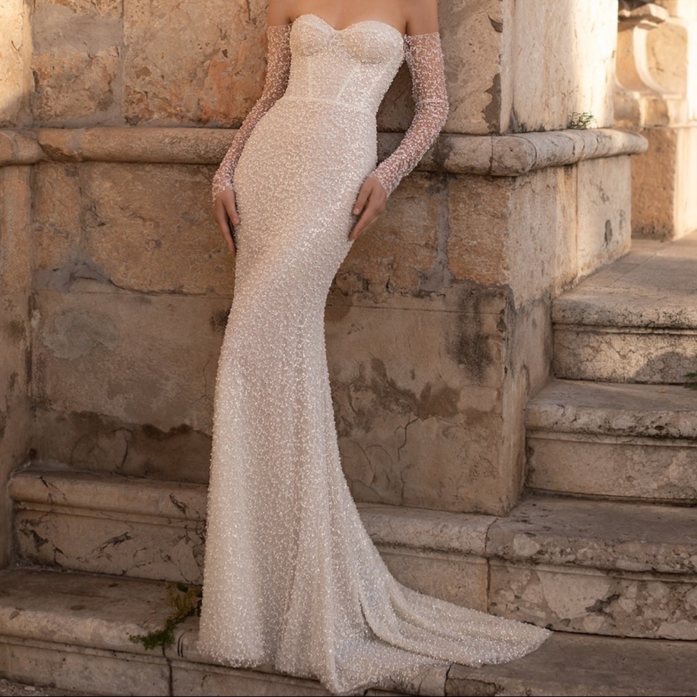 Wona Concept Wedding Dress - NEW - Winter 2022